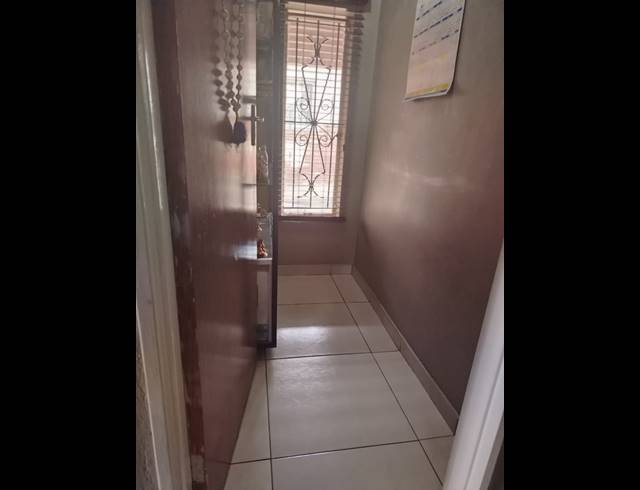 3 BEDROOM HOUSE FOR SALE IN LENNOXTON